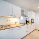 - Haus F, App 0f0601
